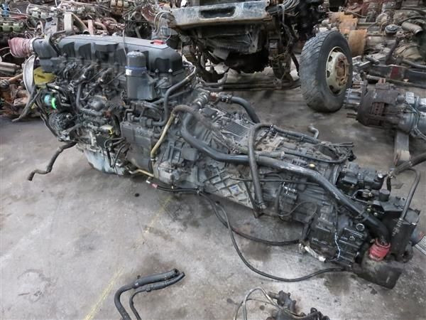 DAF Paccar 460 MX340S2 E5 DAF XF105 - Motor - Teherautó: 3 kép. DAF Paccar 460 MX340S2 E5 DAF XF105 - Motor - Teherautó: 3 kép.