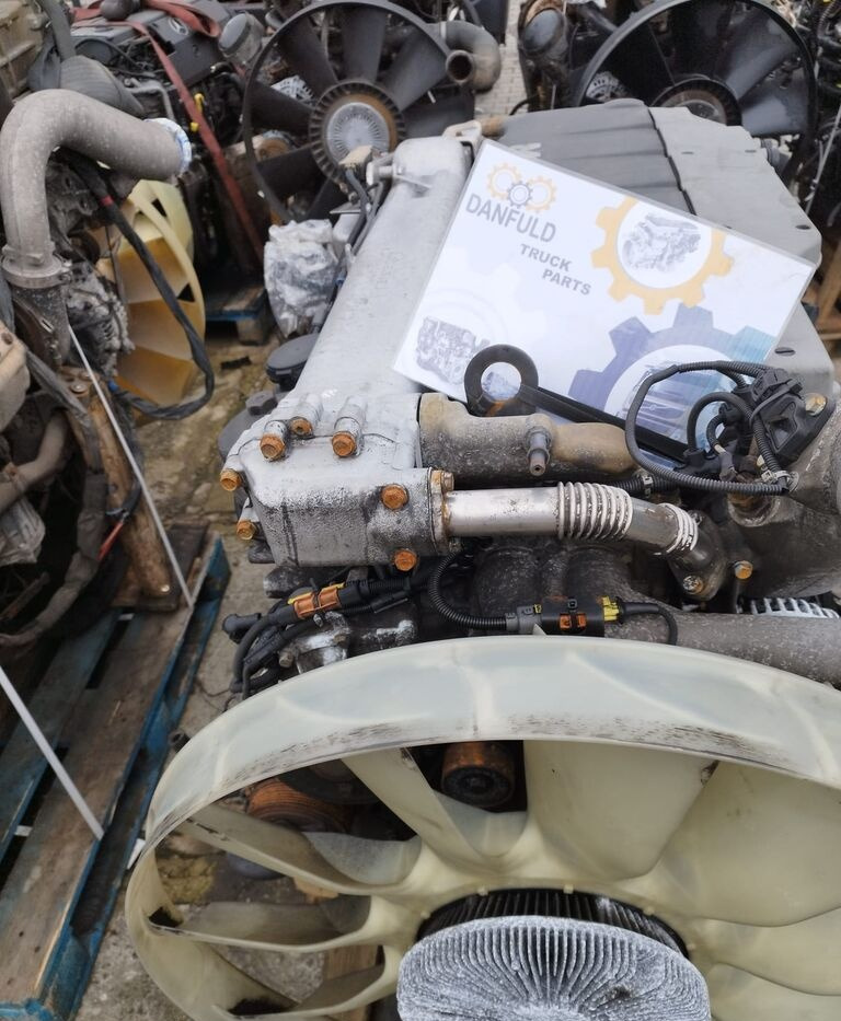 MAN D2676 LF05 MAN TGA, TGS, TGX - Motor - Teherautó: 2 kép. MAN D2676 LF05 MAN TGA, TGS, TGX - Motor - Teherautó: 2 kép.