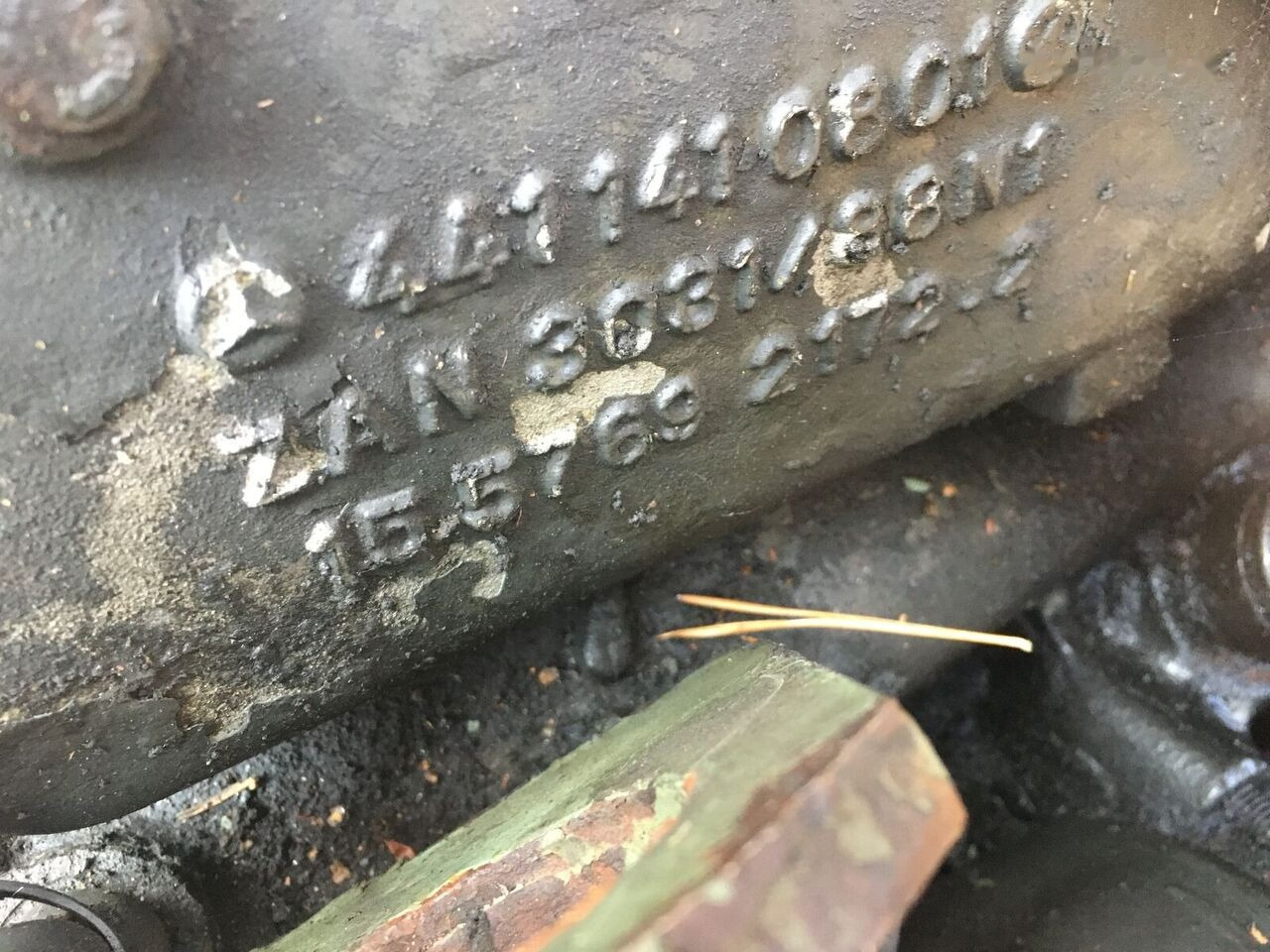 Mercedes-Benz OM441 4411410801 - Motor - Busz: 1 kép. Mercedes-Benz OM441 4411410801 - Motor - Busz: 1 kép.