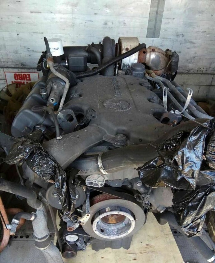 Mercedes-Benz OM501LA 435 E3 Mercedes-Benz ACTROS MP2 - Motor - Teherautó: 1 kép. Mercedes-Benz OM501LA 435 E3 Mercedes-Benz ACTROS MP2 - Motor - Teherautó: 1 kép.