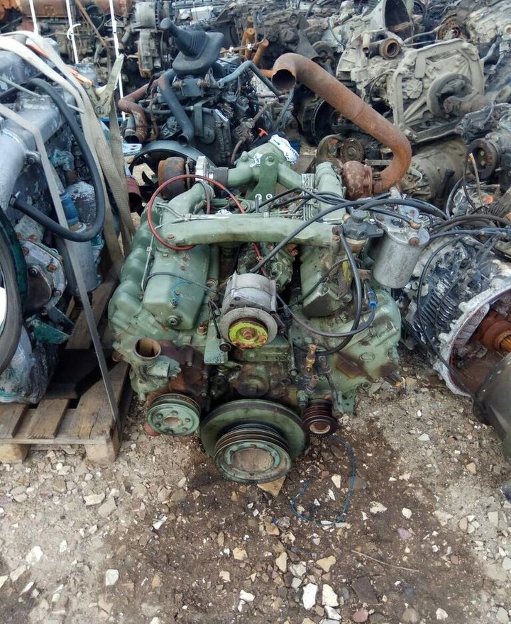 OM 422 V8 BiTurbo Mercedes-Benz - Motor - Teherautó: 4 kép. OM 422 V8 BiTurbo Mercedes-Benz - Motor - Teherautó: 4 kép.