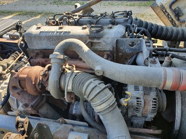 Renault DCI4C Renault MIDLUM truck - Motor - Teherautó: 1 kép. Renault DCI4C Renault MIDLUM truck - Motor - Teherautó: 1 kép.
