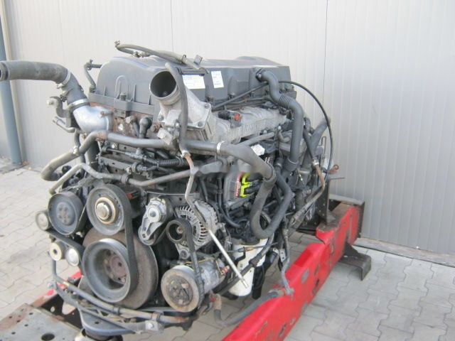 Renault DXI 11 440 E3 Renault Premium - Motor - Teherautó: 2 kép. Renault DXI 11 440 E3 Renault Premium - Motor - Teherautó: 2 kép.