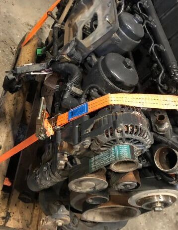 Renault DXI7 Renault MIDLUM truck - Motor - Teherautó: 2 kép. Renault DXI7 Renault MIDLUM truck - Motor - Teherautó: 2 kép.