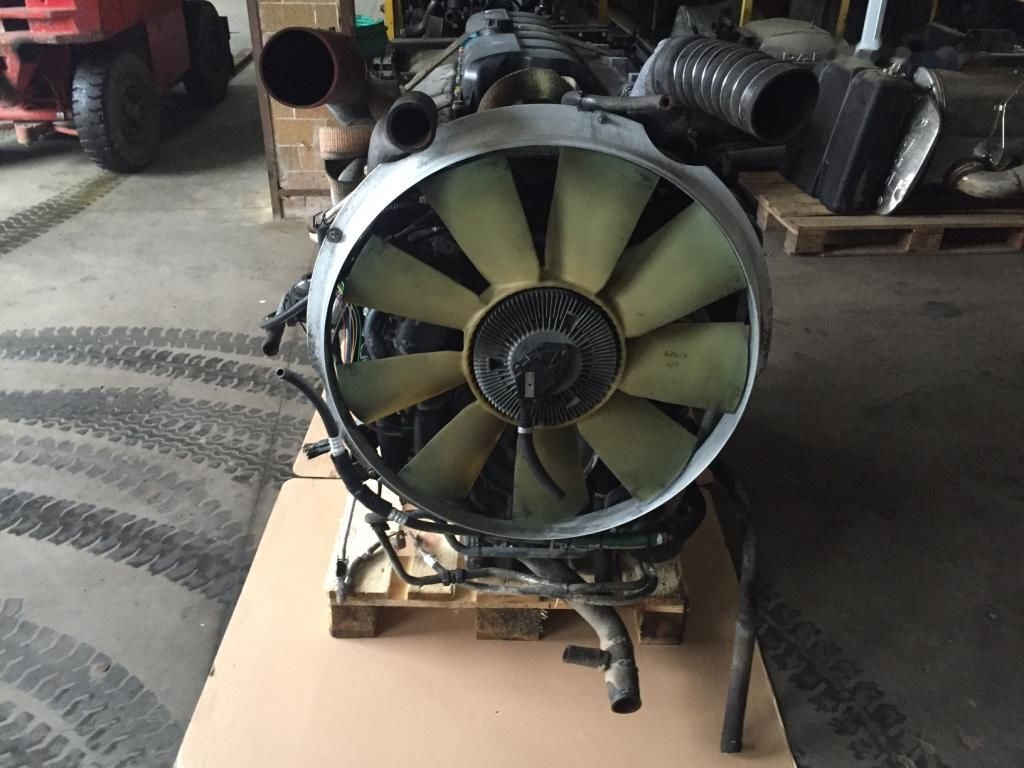 Renault PREMIUM 420 DCI - Motor - Teherautó: 4 kép. Renault PREMIUM 420 DCI - Motor - Teherautó: 4 kép.