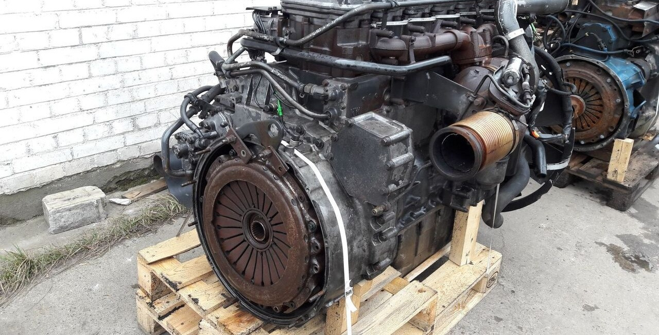 Scania 124 DSC1205 420 E2 Scania 4 - Motor - Teherautó: 3 kép. Scania 124 DSC1205 420 E2 Scania 4 - Motor - Teherautó: 3 kép.