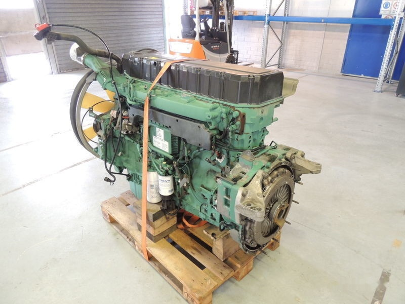 Volvo FH12 460 E3 D12D - Motor - Teherautó: 3 kép. Volvo FH12 460 E3 D12D - Motor - Teherautó: 3 kép.