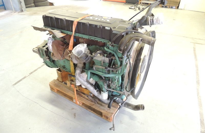 Volvo FH12 460 E3 D12D - Motor - Teherautó: 2 kép. Volvo FH12 460 E3 D12D - Motor - Teherautó: 2 kép.