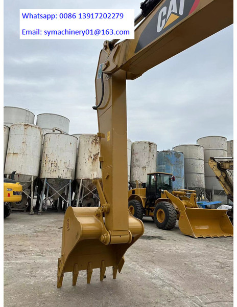 Caterpillar 320D2 - Lánctalpas kotró: 5 kép. Caterpillar 320D2 - Lánctalpas kotró: 5 kép.
