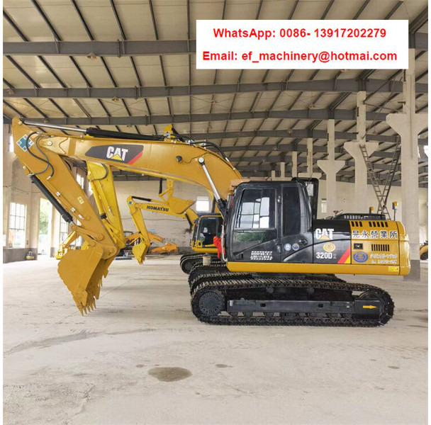 Caterpillar 320D2 - Lánctalpas kotró: 1 kép. Caterpillar 320D2 - Lánctalpas kotró: 1 kép.