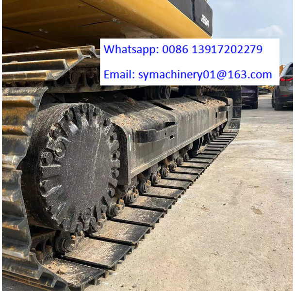 Lánctalpas kotró Caterpillar 320D2L: 14 kép.
