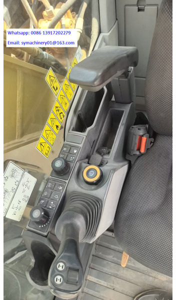 Caterpillar 323 - Lánctalpas kotró: 4 kép. Caterpillar 323 - Lánctalpas kotró: 4 kép.