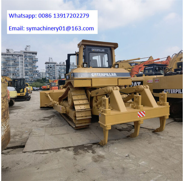 Caterpillar D6R - Buldózer: 2 kép. Caterpillar D6R - Buldózer: 2 kép.