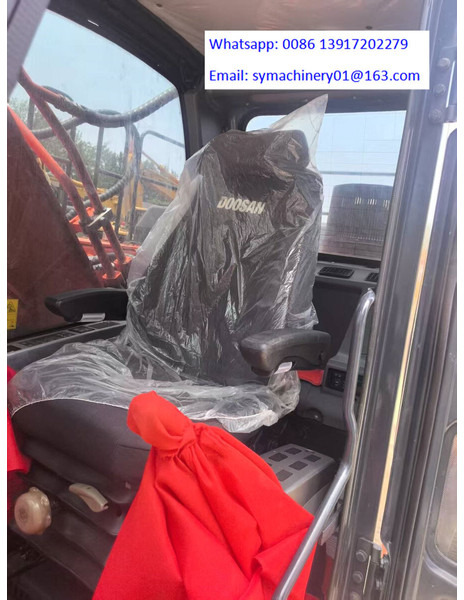 Doosan DX300LC-9 DX225 DX300 DX340 DX350 - Lánctalpas kotró: 4 kép. Doosan DX300LC-9 DX225 DX300 DX340 DX350 - Lánctalpas kotró: 4 kép.