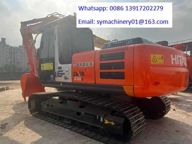 Hitachi ZX200 - Lánctalpas kotró: 4 kép. Hitachi ZX200 - Lánctalpas kotró: 4 kép.