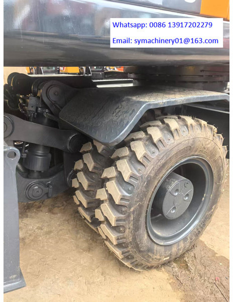 Hyundai R210W-9S - Gumikerekes kotró: 4 kép. Hyundai R210W-9S - Gumikerekes kotró: 4 kép.