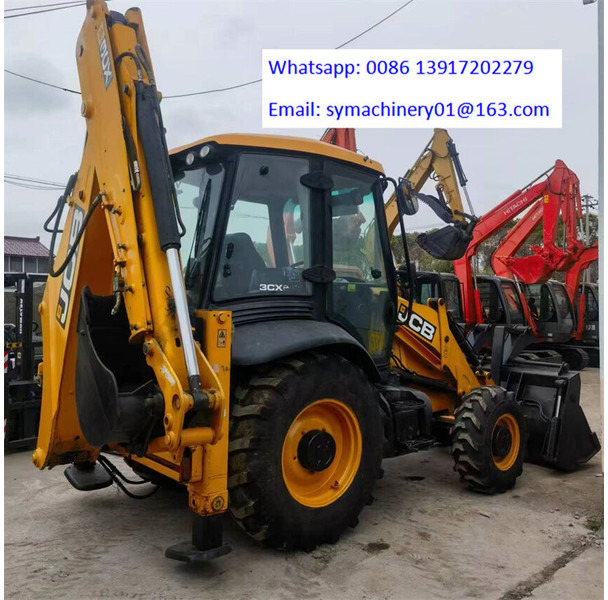 JCB 3CX - Kotrórakodó: 2 kép. JCB 3CX - Kotrórakodó: 2 kép.