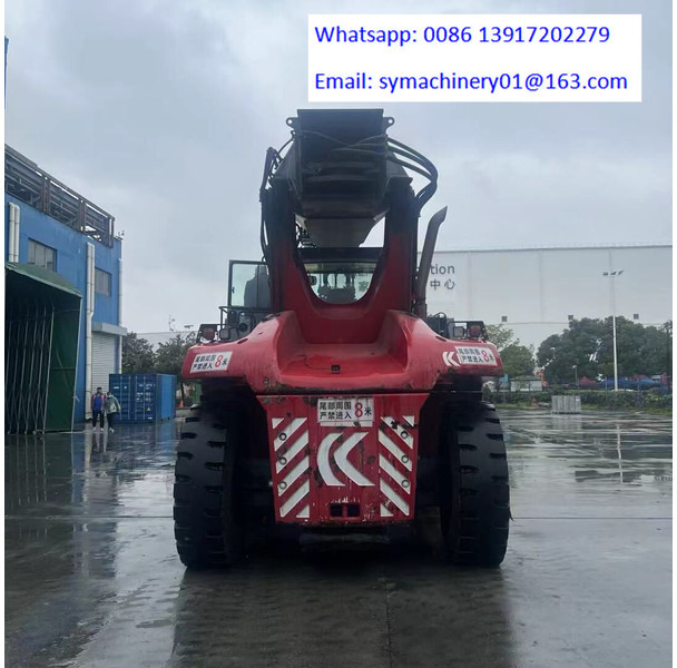 Kalmar DRF450-60S5K - Konténerrakodó: 5 kép. Kalmar DRF450-60S5K - Konténerrakodó: 5 kép.
