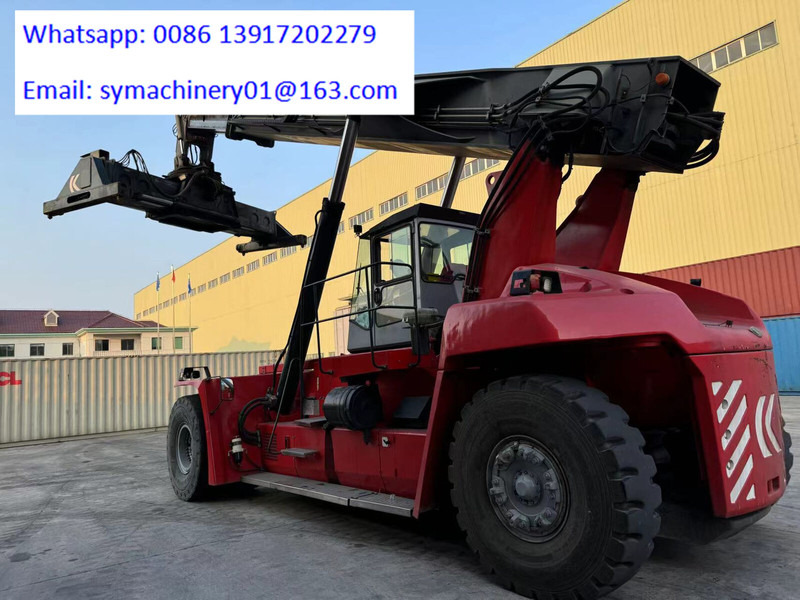 Kalmar DRT450-60S5K - Konténerrakodó: 4 kép. Kalmar DRT450-60S5K - Konténerrakodó: 4 kép.