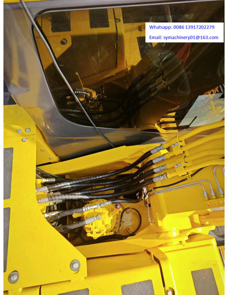 Komatsu PC160 - Lánctalpas kotró: 4 kép. Komatsu PC160 - Lánctalpas kotró: 4 kép.