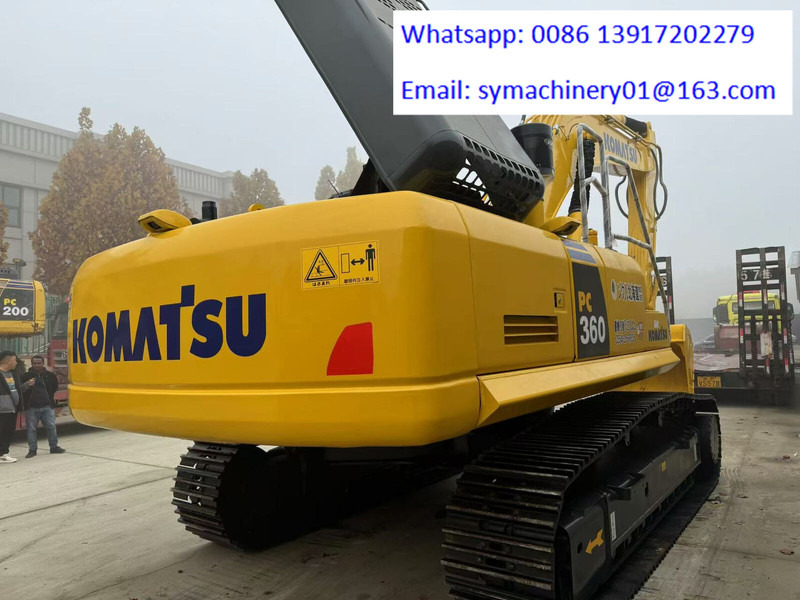 Komatsu PC360 - Lánctalpas kotró: 2 kép. Komatsu PC360 - Lánctalpas kotró: 2 kép.