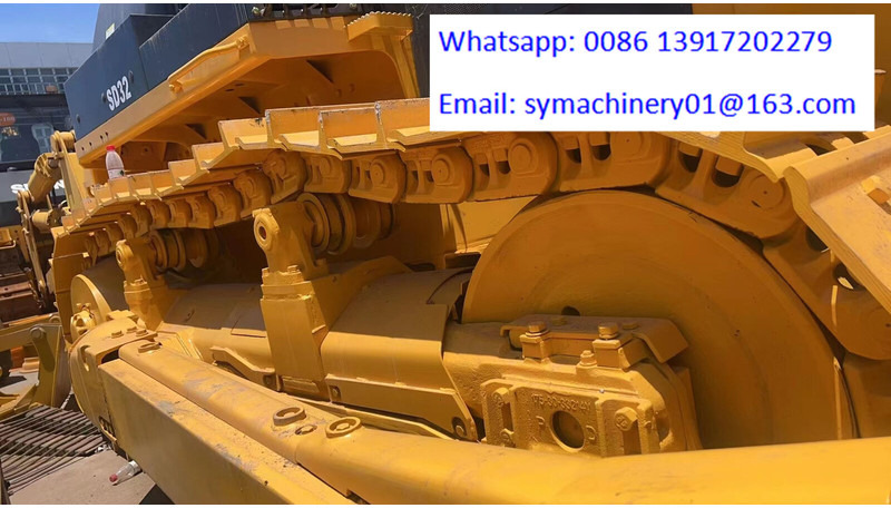 Shantui SD32 - Buldózer: 3 kép. Shantui SD32 - Buldózer: 3 kép.