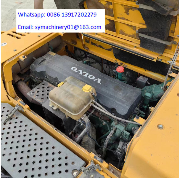 Volvo EC480DL - Lánctalpas kotró: 2 kép. Volvo EC480DL - Lánctalpas kotró: 2 kép.