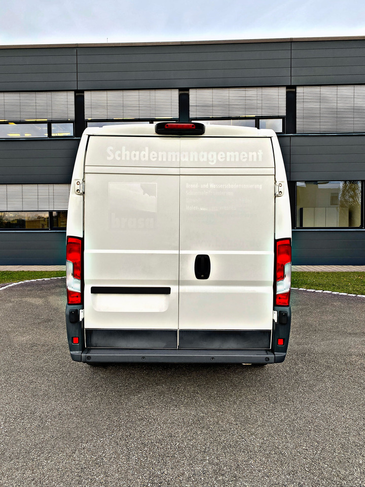 Peugeot Boxer Kasten Hoch 335 L3H2Pro|5Sitzer|Kamera|19% - Furgon, Duplakabinos kisteherautó: 4 kép. Peugeot Boxer Kasten Hoch 335 L3H2Pro|5Sitzer|Kamera|19% - Furgon, Duplakabinos kisteherautó: 4 kép.