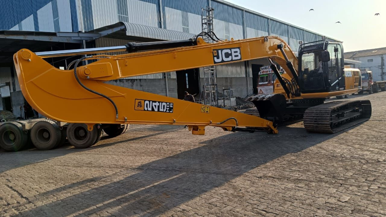 New JCB JCB 245LR tracked excavator - Lánctalpas kotró: 4 kép. New JCB JCB 245LR tracked excavator - Lánctalpas kotró: 4 kép.