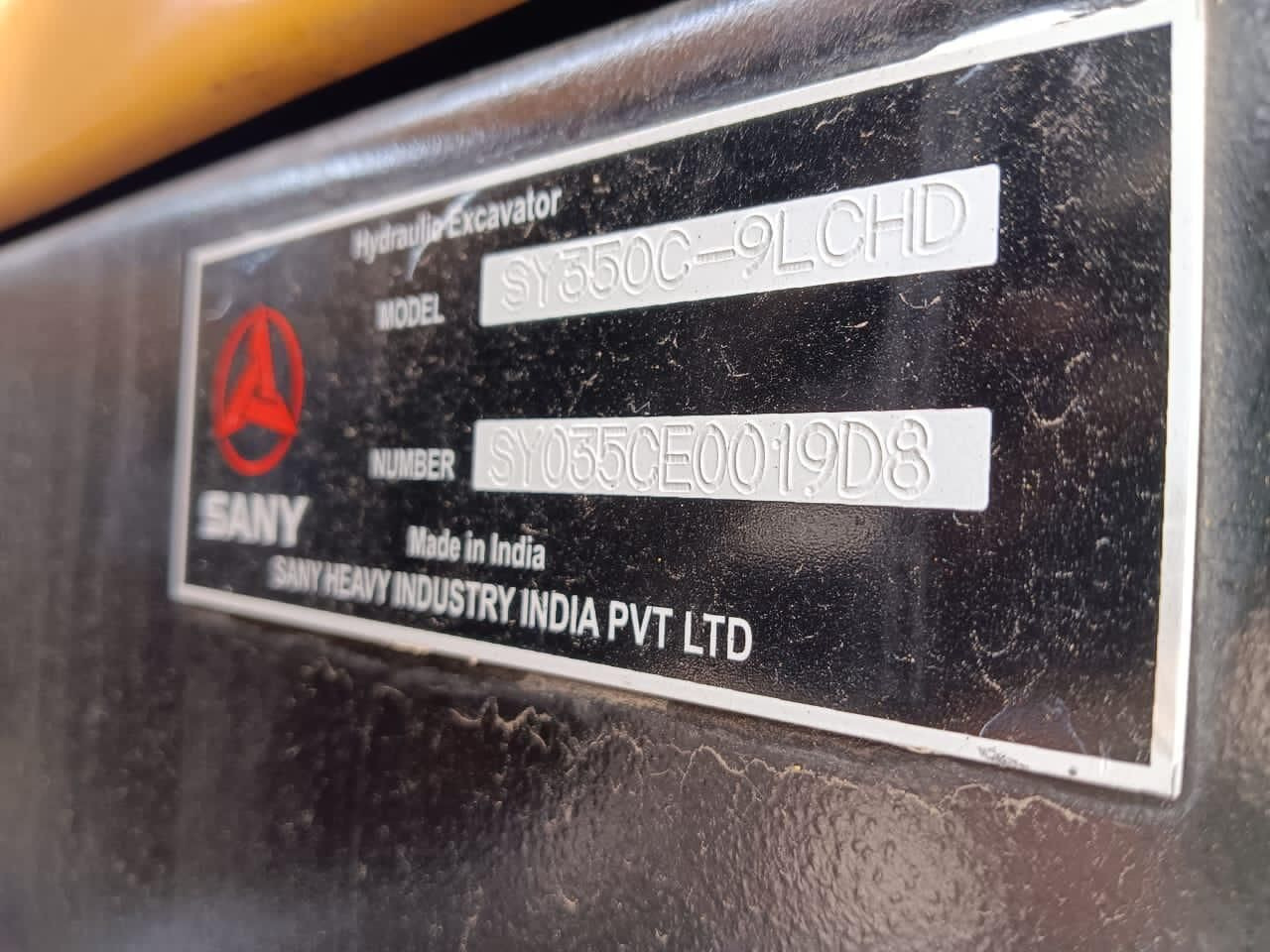 New Sany SY 350 tracked excavator - Lánctalpas kotró: 4 kép. New Sany SY 350 tracked excavator - Lánctalpas kotró: 4 kép.