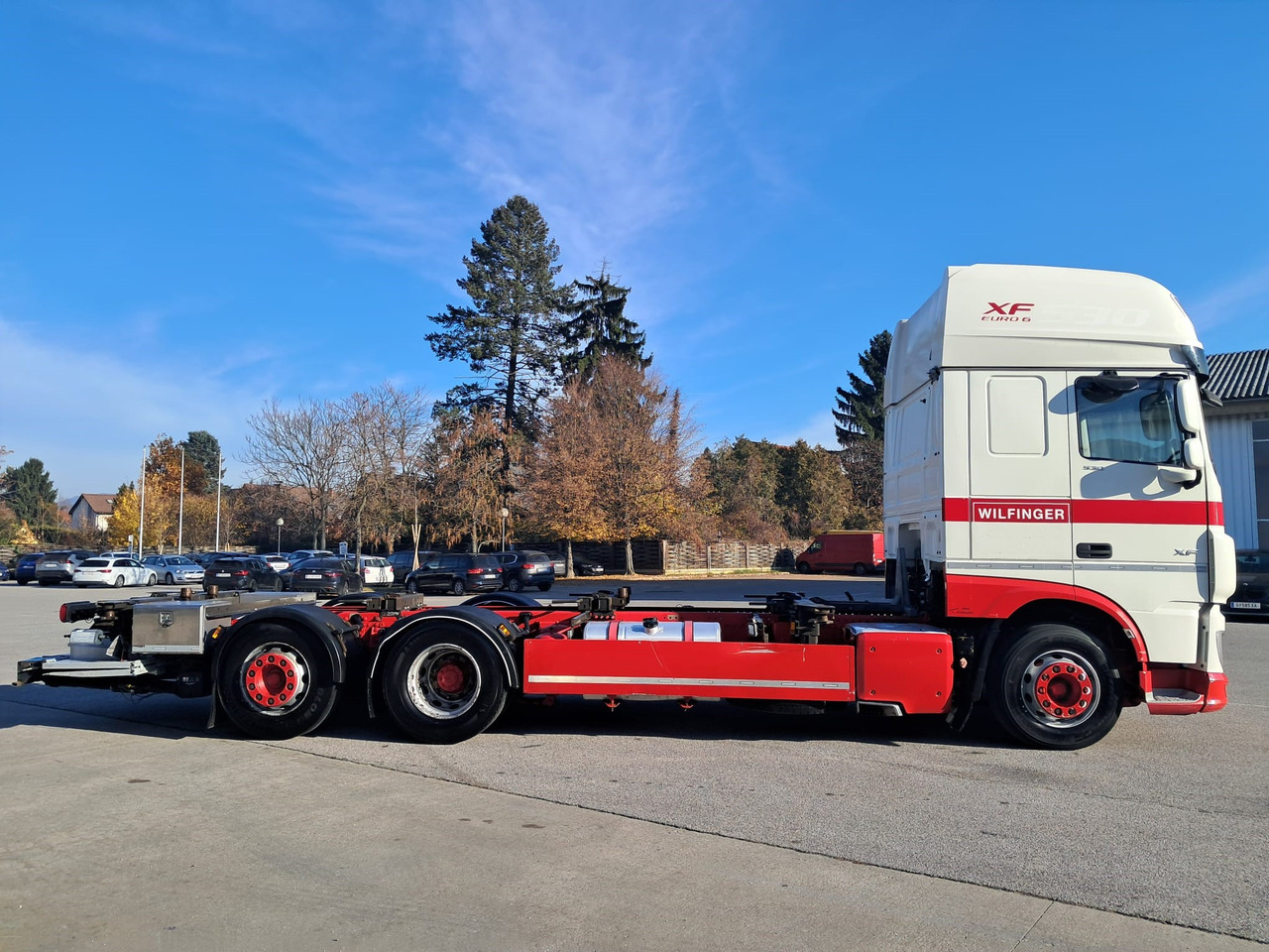 DAF 530 FAN | Lift-Lenkachse | LBW | Retarder - Cserefelépítményes teherautó: 5 kép. DAF 530 FAN | Lift-Lenkachse | LBW | Retarder - Cserefelépítményes teherautó: 5 kép.