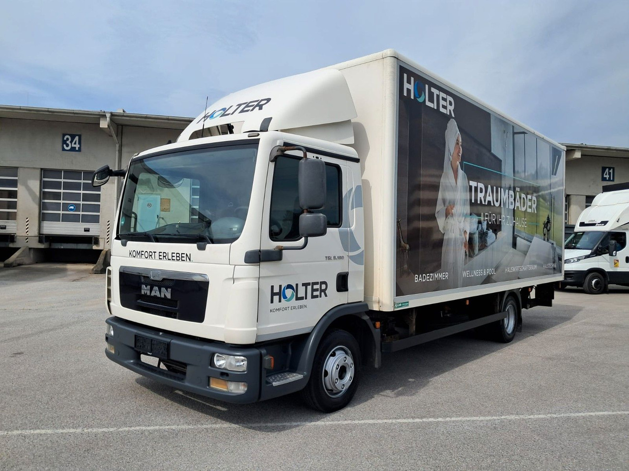 MAN TGL 8.180 Koffer mit LBW | Klima | Diff. | Tempo - Dobozos felépítményű teherautó: 1 kép. MAN TGL 8.180 Koffer mit LBW | Klima | Diff. | Tempo - Dobozos felépítményű teherautó: 1 kép.