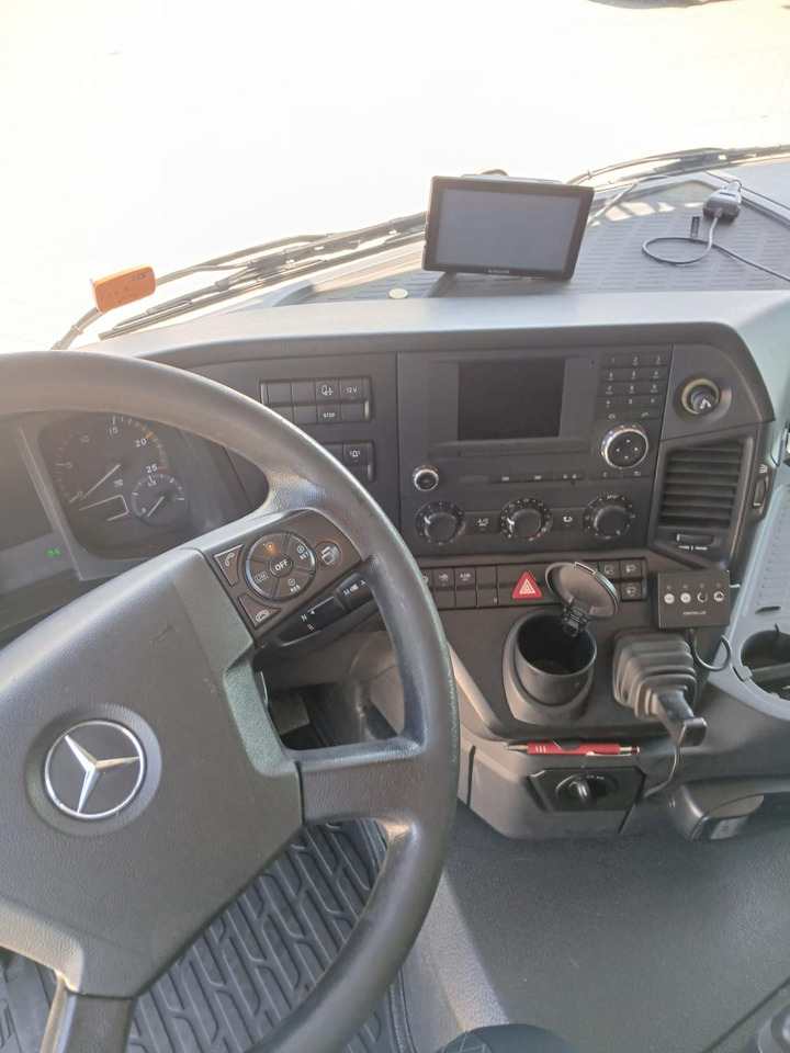 MERCEDES-BENZ AROCS 28.51 | 6x4| Klima | Retarder | Euro 6 - Platós teherautó, Darus autó: 5 kép. MERCEDES-BENZ AROCS 28.51 | 6x4| Klima | Retarder | Euro 6 - Platós teherautó, Darus autó: 5 kép.