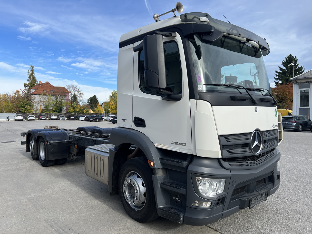 MERCEDES-BENZ Antos 25 40 | Standheizung | Klima | Liftachse - Alvaz teherautó: 2 kép. MERCEDES-BENZ Antos 25 40 | Standheizung | Klima | Liftachse - Alvaz teherautó: 2 kép.