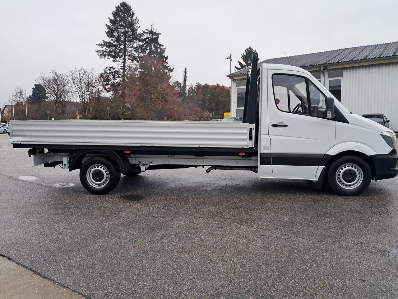 MERCEDES-BENZ Sprinter 316 CDI | 3.5t Anhängelast | Klima | ASR - Platós kisteherautó: 5 kép. MERCEDES-BENZ Sprinter 316 CDI | 3.5t Anhängelast | Klima | ASR - Platós kisteherautó: 5 kép.