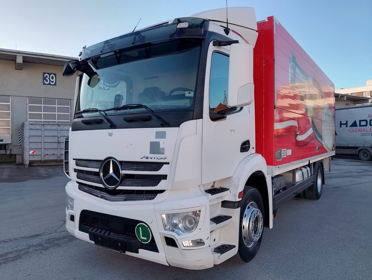 Mercedes-Benz ANTOS 18 30| Getränkew.| Klima| Luftgef| EZ 2014 - Italszállító teherautó: 1 kép. Mercedes-Benz ANTOS 18 30| Getränkew.| Klima| Luftgef| EZ 2014 - Italszállító teherautó: 1 kép.