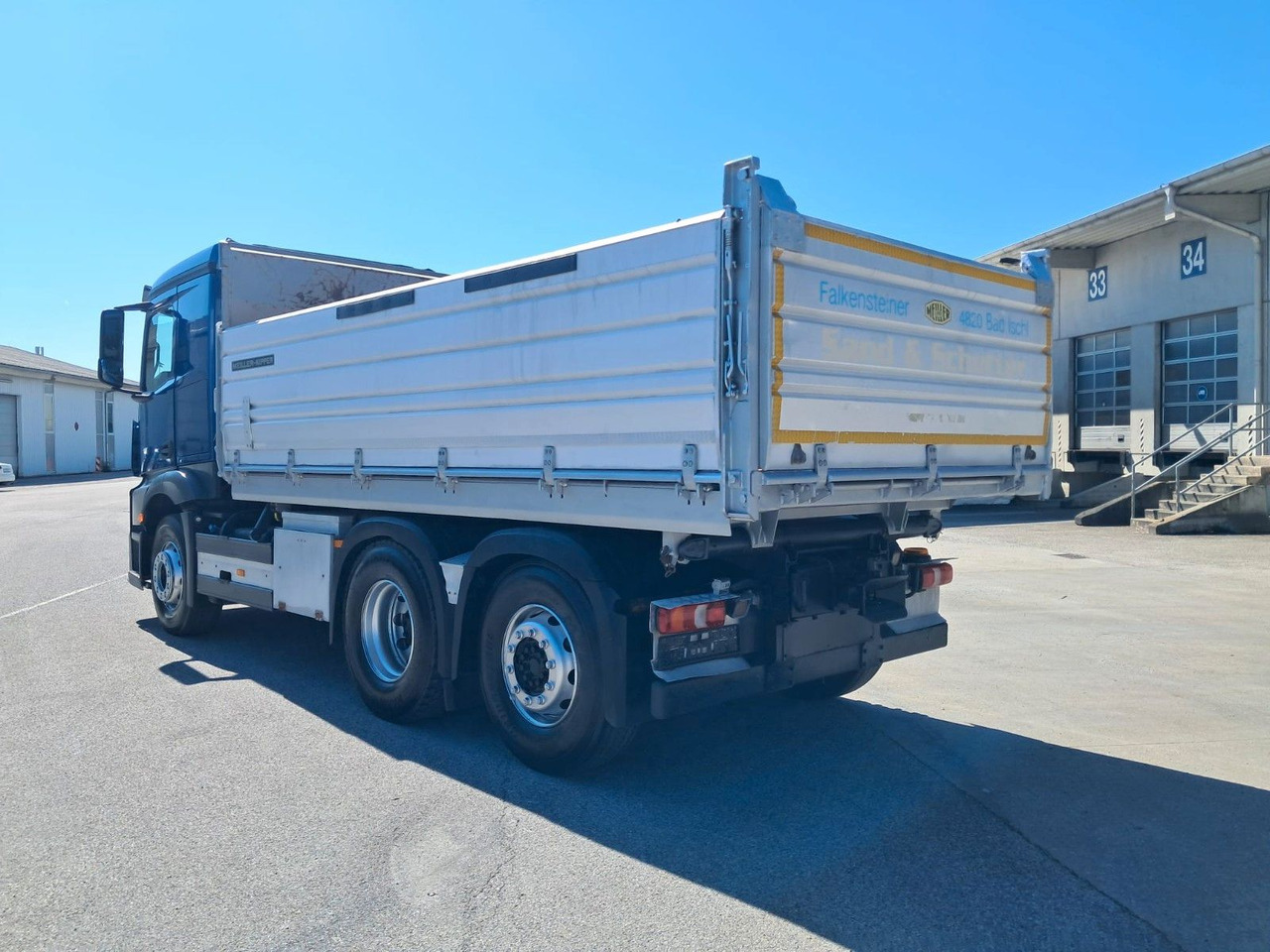 Mercedes-Benz Actros 2651 Dreiseitk.|Lift-Lenk | Klima | Retar - Billenőplatós teherautó: 5 kép. Mercedes-Benz Actros 2651 Dreiseitk.|Lift-Lenk | Klima | Retar - Billenőplatós teherautó: 5 kép.