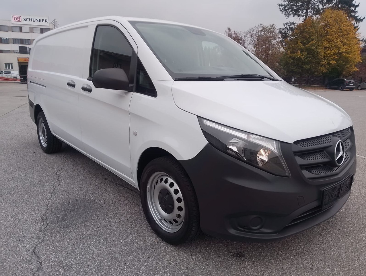 Mercedes-Benz VITO 116 CDI - Furgon: 2 kép. Mercedes-Benz VITO 116 CDI - Furgon: 2 kép.