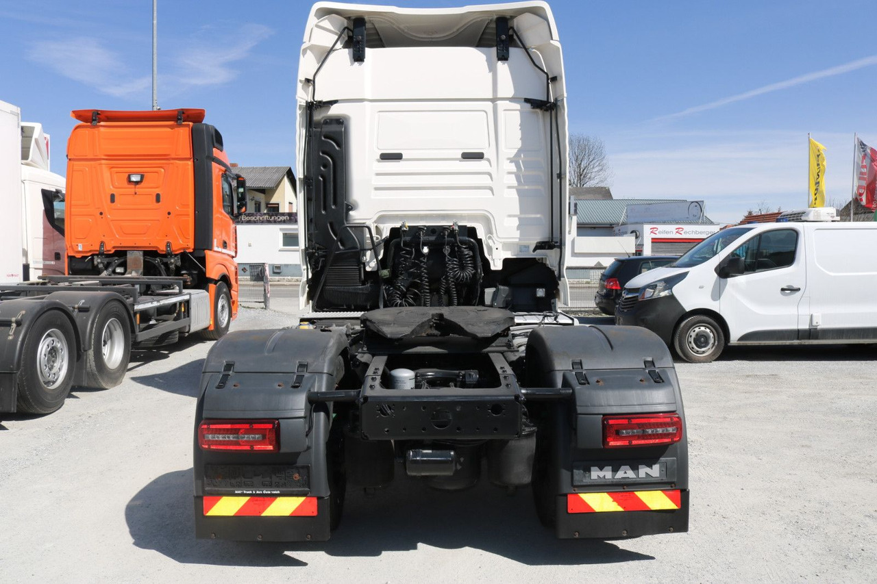 MAN TGX 18 500 XLX RETARDER KIPHYDRAULIK!!! - Nyergesvontató: 5 kép. MAN TGX 18 500 XLX RETARDER KIPHYDRAULIK!!! - Nyergesvontató: 5 kép.