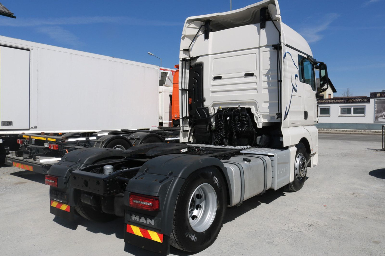 MAN TGX 18 500 XLX RETARDER KIPHYDRAULIK!!! - Nyergesvontató: 4 kép. MAN TGX 18 500 XLX RETARDER KIPHYDRAULIK!!! - Nyergesvontató: 4 kép.