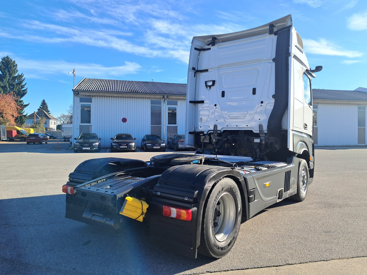 MERCEDES-BENZ Actros 18 45 | Retarder | Standklima | 4 Stück MP5 - Nyergesvontató: 4 kép. MERCEDES-BENZ Actros 18 45 | Retarder | Standklima | 4 Stück MP5 - Nyergesvontató: 4 kép.