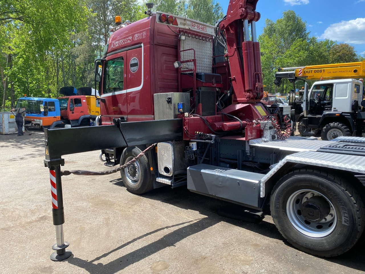 Mercedes-Benz ACTROS 3348 Kran HMF3720K4 Fly-Jip Fun k Klima - Darus autó: 5 kép. Mercedes-Benz ACTROS 3348 Kran HMF3720K4 Fly-Jip Fun k Klima - Darus autó: 5 kép.