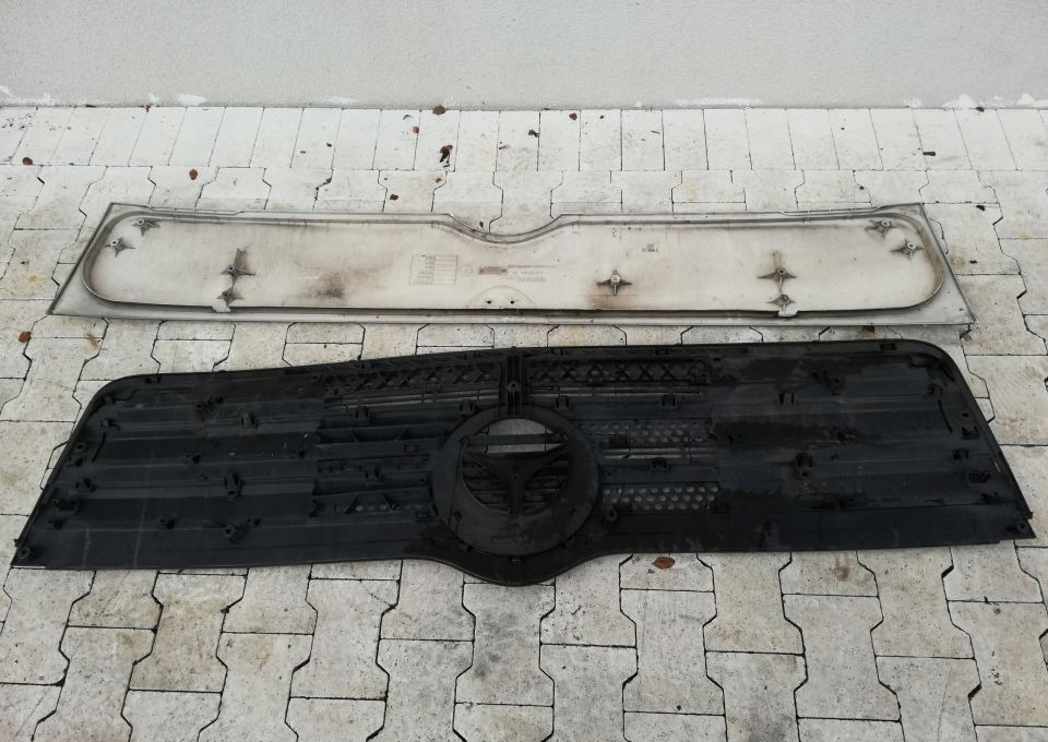 ATRAPA GRILL MASKA MERCEDES ATEGO EURO6 - Motorháztető - Teherautó: 4 kép. ATRAPA GRILL MASKA MERCEDES ATEGO EURO6 - Motorháztető - Teherautó: 4 kép.