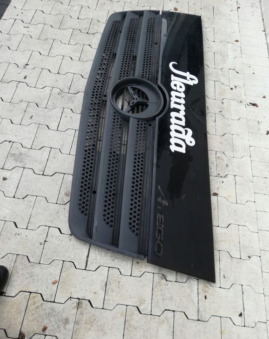 ATRAPA GRILL MASKA MERCEDES ATEGO EURO6 - Motorháztető - Teherautó: 5 kép. ATRAPA GRILL MASKA MERCEDES ATEGO EURO6 - Motorháztető - Teherautó: 5 kép.