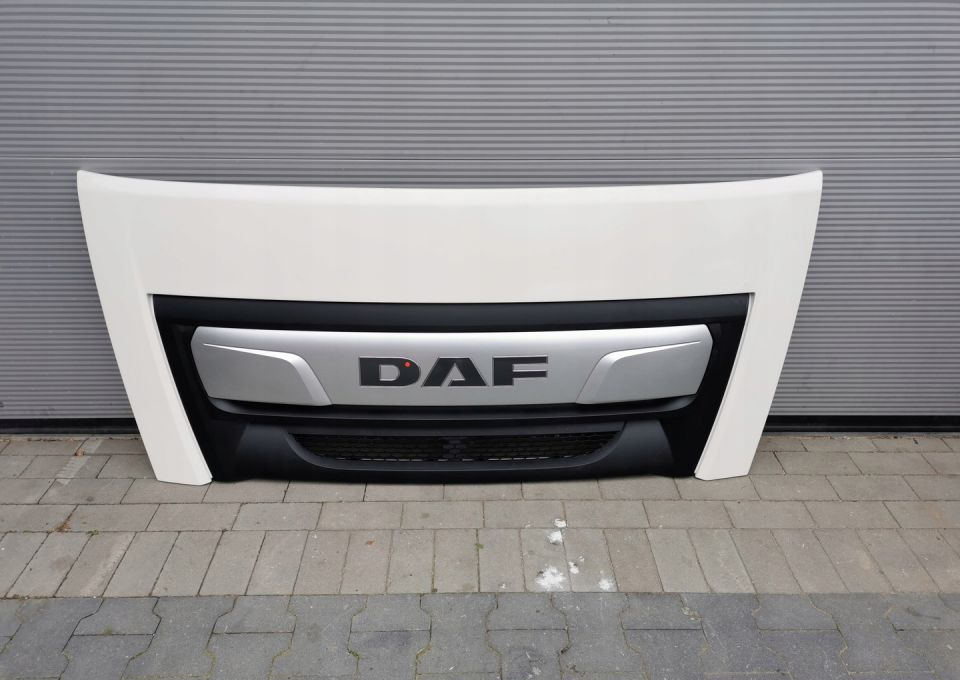 ATRAPA MASKA DAF LF E6. LIFT 82525517 - Motorháztető - Teherautó: 1 kép. ATRAPA MASKA DAF LF E6. LIFT 82525517 - Motorháztető - Teherautó: 1 kép.