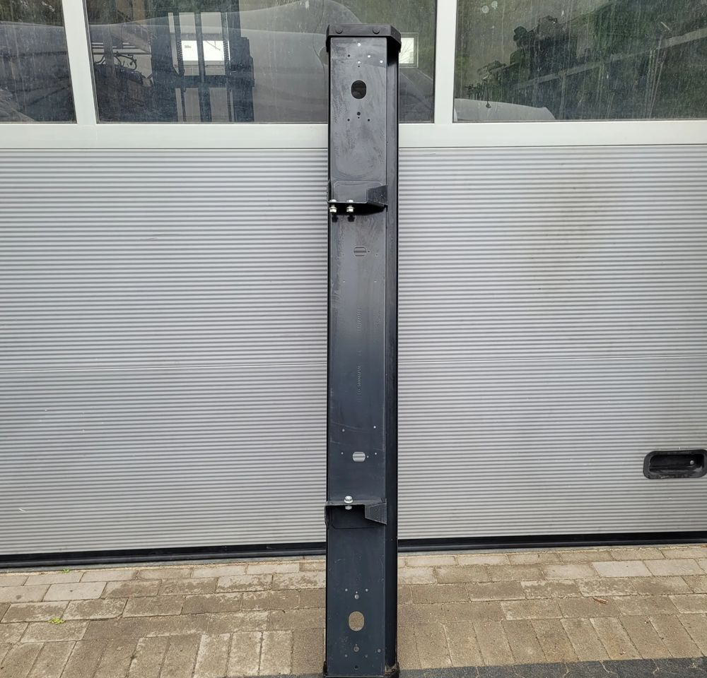 BELKA TYŁ ZDERZAK IVECO DAILY 5802852176 196CM - Lökhárító - Kisteherautó: 4 kép. BELKA TYŁ ZDERZAK IVECO DAILY 5802852176 196CM - Lökhárító - Kisteherautó: 4 kép.