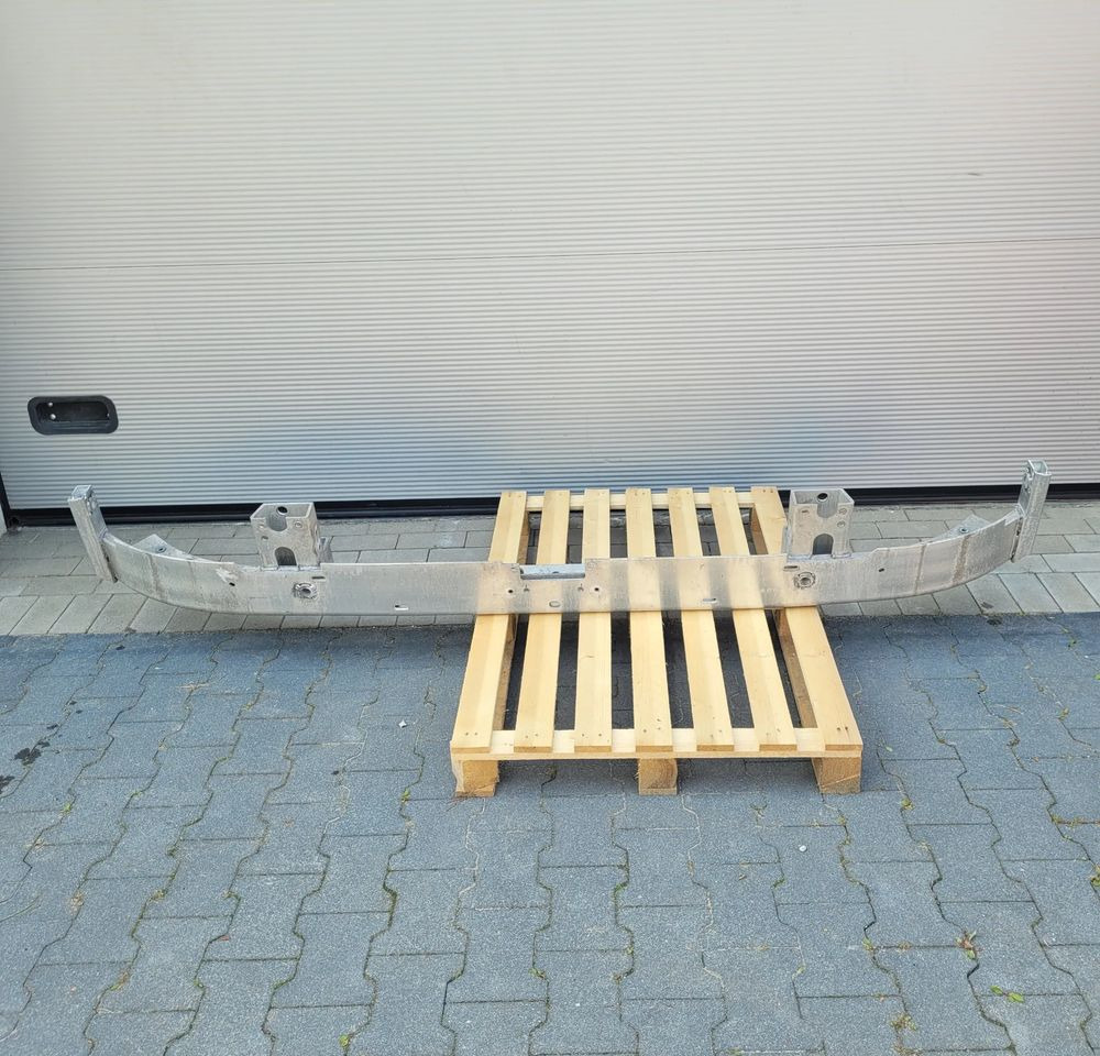 BELKA ZDERZAK RENAULT RANGE T GAMA 82679327 CHWALIM116 - Karosszéria és külső - Teherautó: 1 kép. BELKA ZDERZAK RENAULT RANGE T GAMA 82679327 CHWALIM116 - Karosszéria és külső - Teherautó: 1 kép.