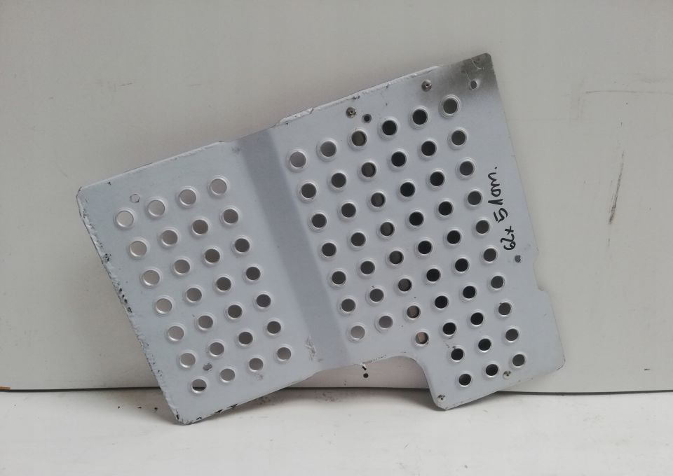 BLACHA PODEST OSŁONA VOLVO FH 21481559 - Kipufogórendszer - Teherautó: 1 kép. BLACHA PODEST OSŁONA VOLVO FH 21481559 - Kipufogórendszer - Teherautó: 1 kép.