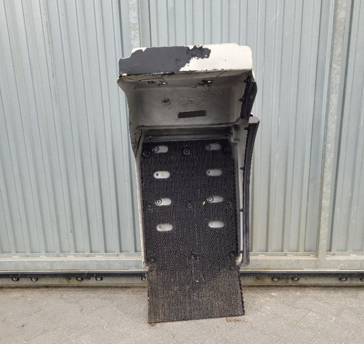 BLOTNIK MAN TGM LH NOWY ORYGINAL 81.61210.0541/0547 - Sárvédő - Teherautó: 3 kép. BLOTNIK MAN TGM LH NOWY ORYGINAL 81.61210.0541/0547 - Sárvédő - Teherautó: 3 kép.