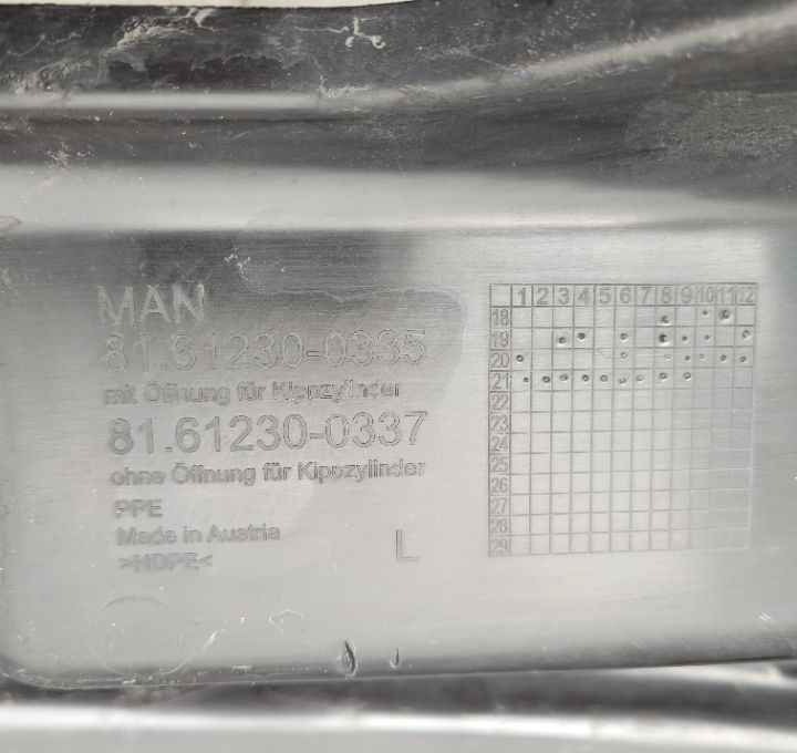 BLOTNIK MAN TGX 3 NM. LH 81.61230-0335 ORYGINAŁ - Sárvédő - Teherautó: 3 kép. BLOTNIK MAN TGX 3 NM. LH 81.61230-0335 ORYGINAŁ - Sárvédő - Teherautó: 3 kép.